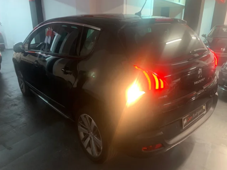 PEUGEOT 3008