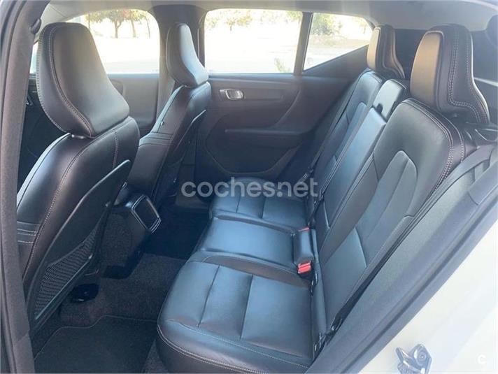 VOLVO XC40 2.0 D3 Momentum Auto