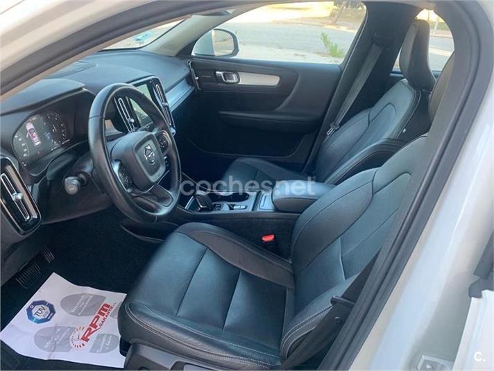 VOLVO XC40 2.0 D3 Momentum Auto