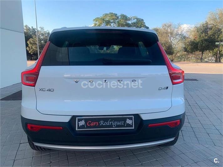 VOLVO XC40 2.0 D3 Momentum Auto
