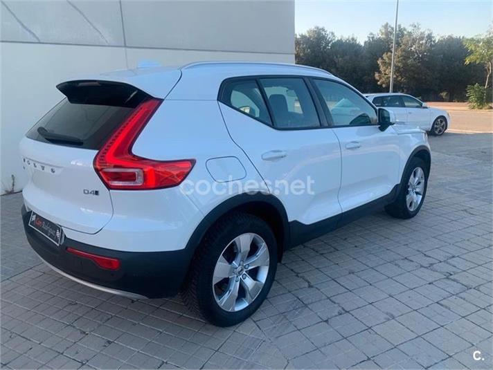VOLVO XC40 2.0 D3 Momentum Auto