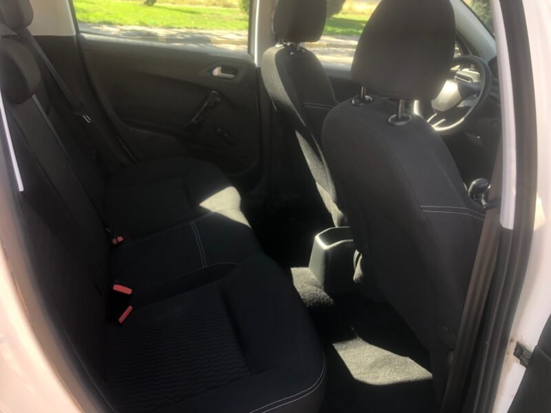 PEUGEOT 208 1.5 BlueHDI Allure