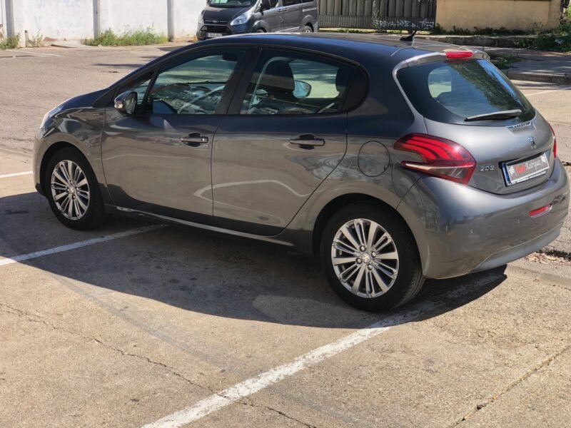 PEUGEOT 208 1.2 PureTech