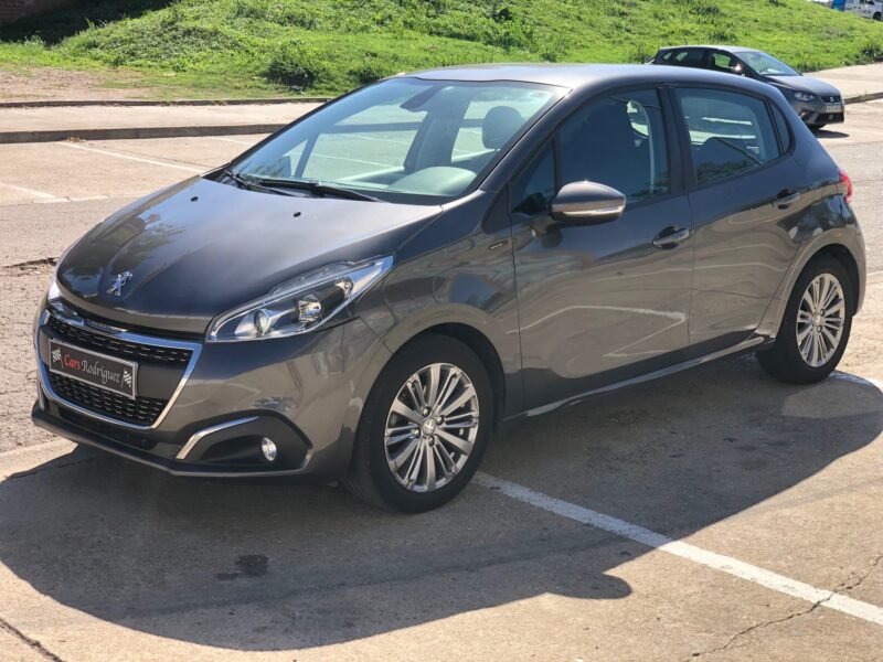 PEUGEOT 208 1.2 PureTech
