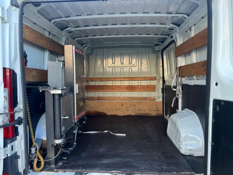 CITROEN JUMPER 2.2 HDI L1H1 4P